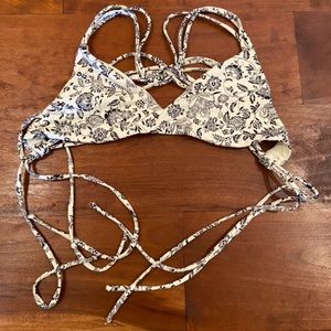 Boys and arrows bikini top